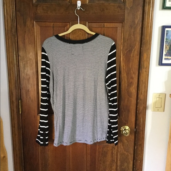 Black tee with white stripes. Figure flattering! - Picture 2 of 3